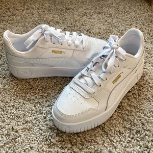 Puma Kids Sneakers in White and Gold